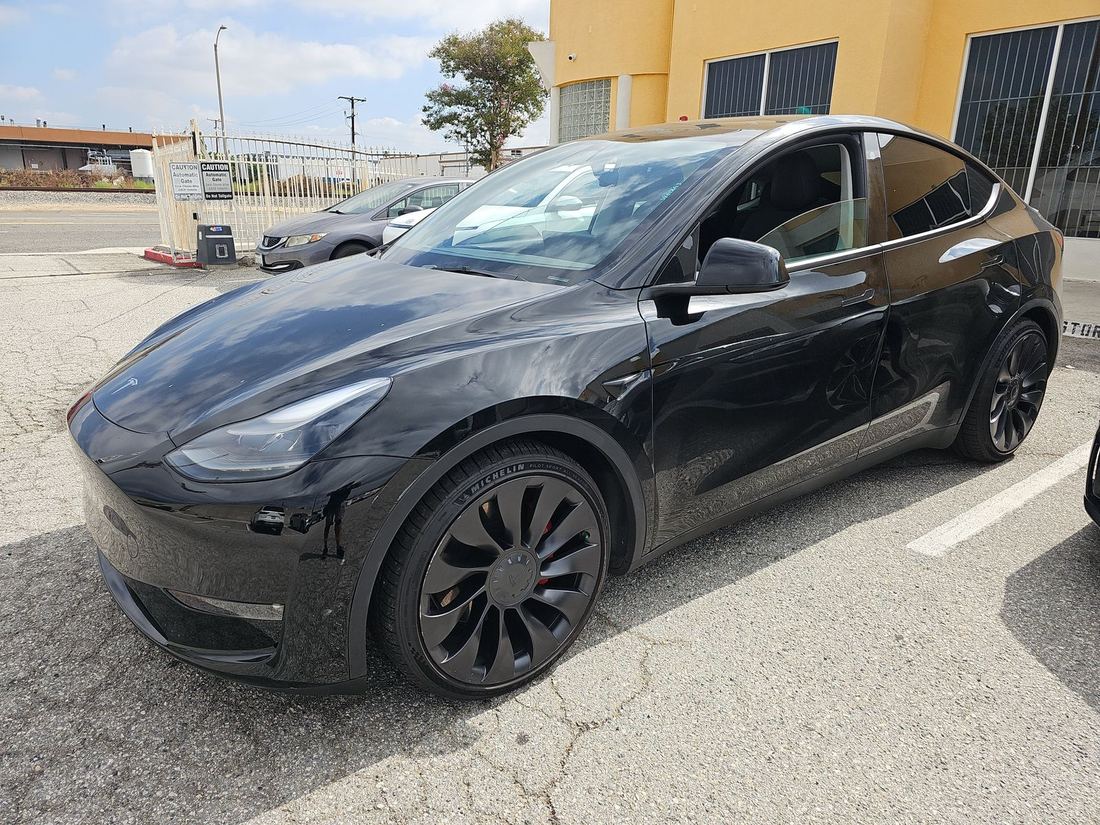 2022 TESLA Model Y