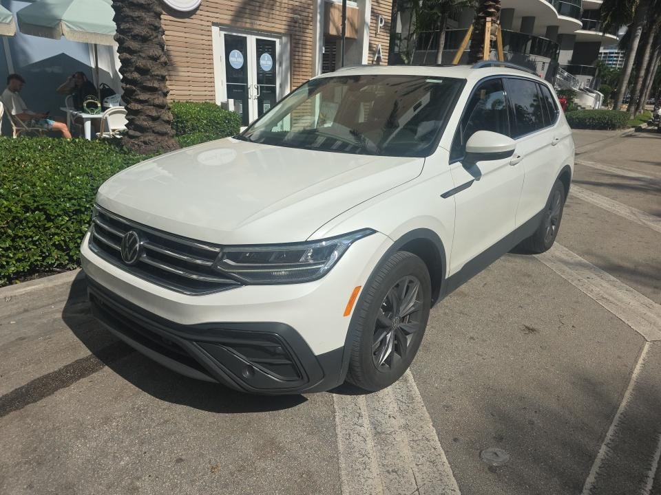 2023 Volkswagen SE