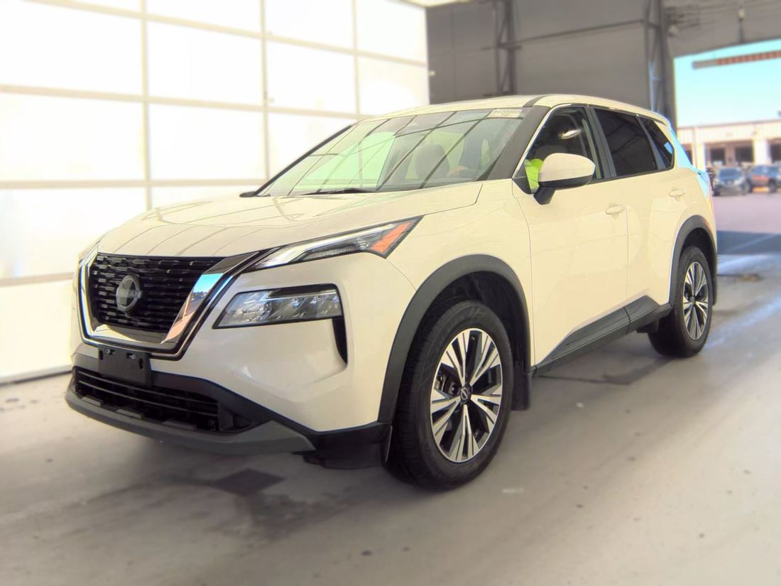 2023 Nissan SV