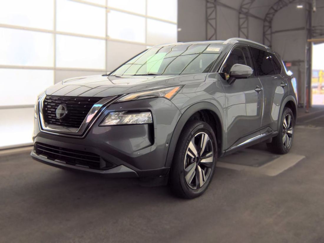 2023 Nissan SL