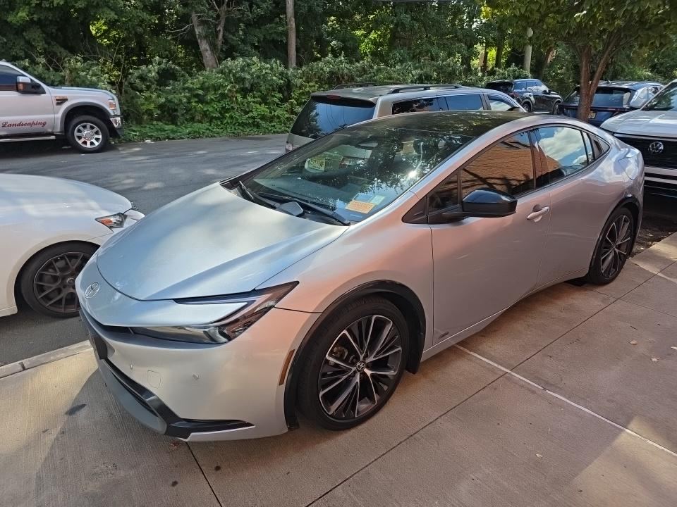 2024 Toyota 65 Series