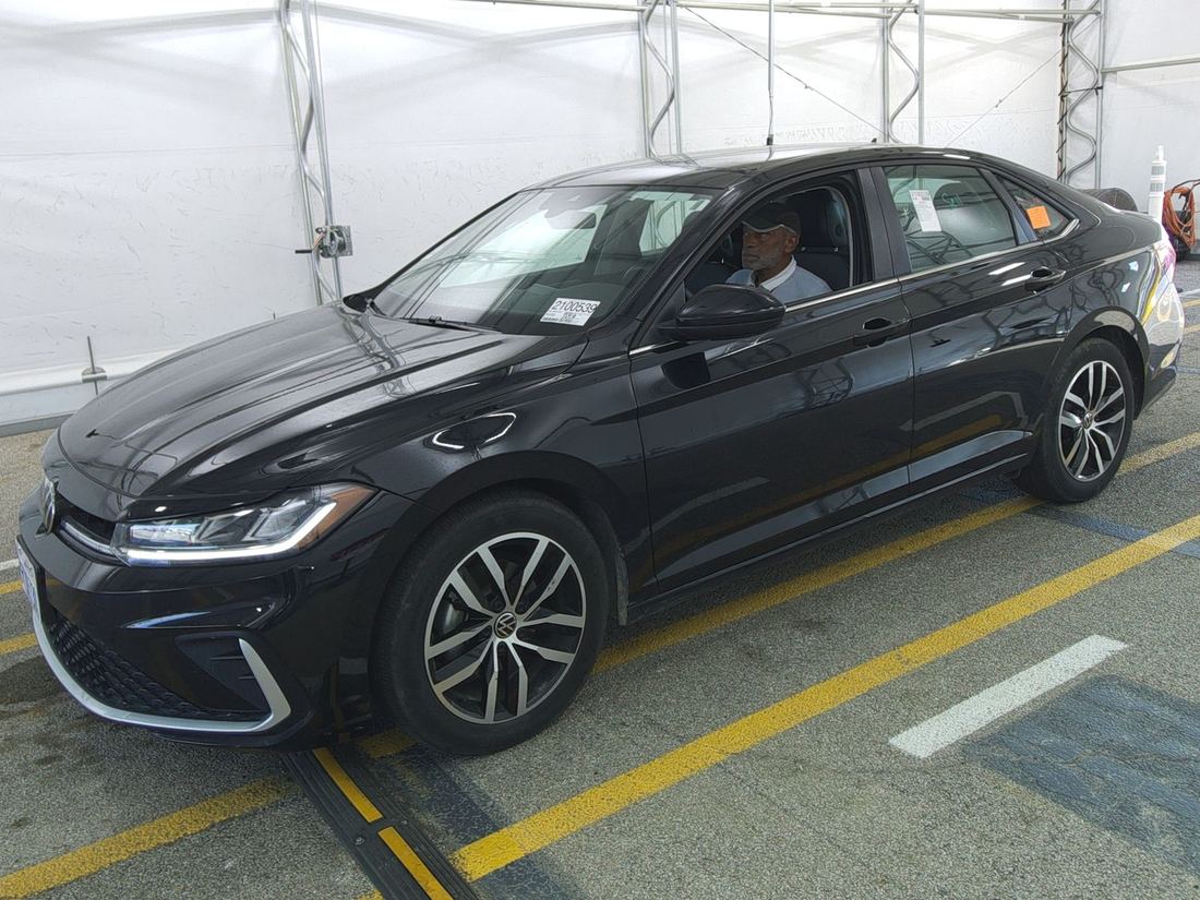 2025 Volkswagen SE