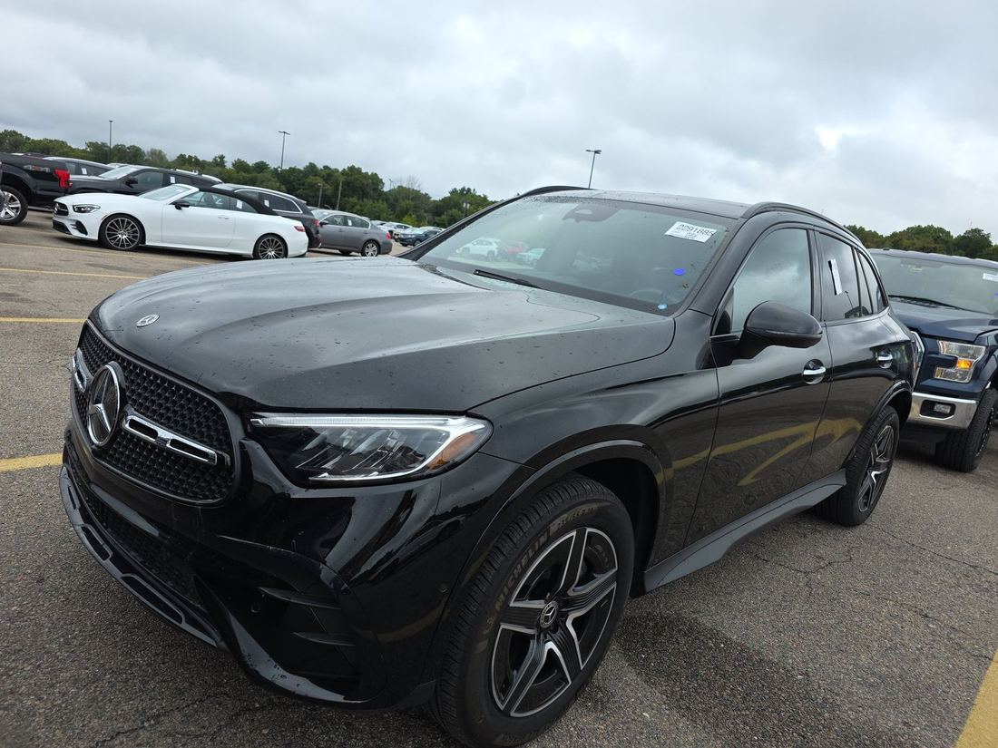2025 Mercedes-Benz GLC300 4MATIC