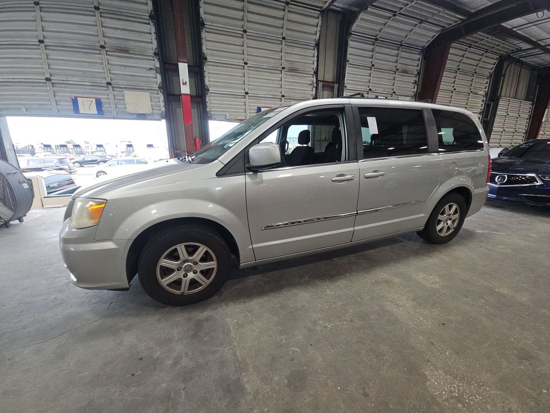 2011 CHRYSLER RT