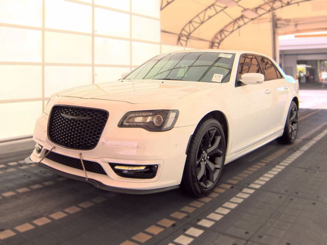 2023 CHRYSLER LX