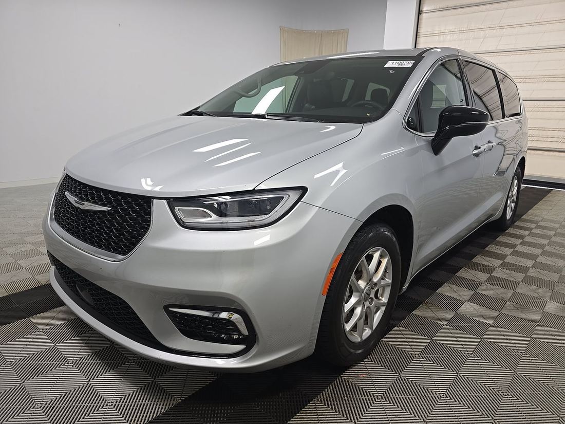 2024 Chrysler RU