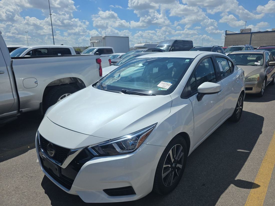 2022 NISSAN SV