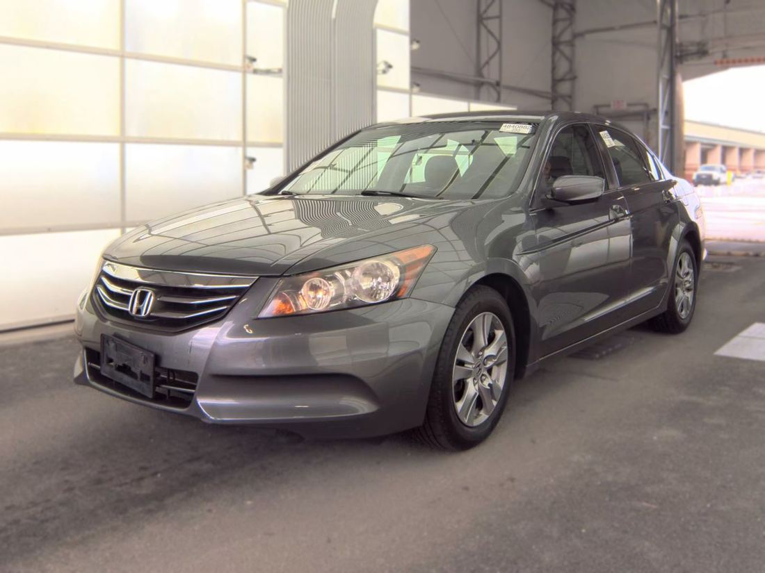 2011 HONDA SE