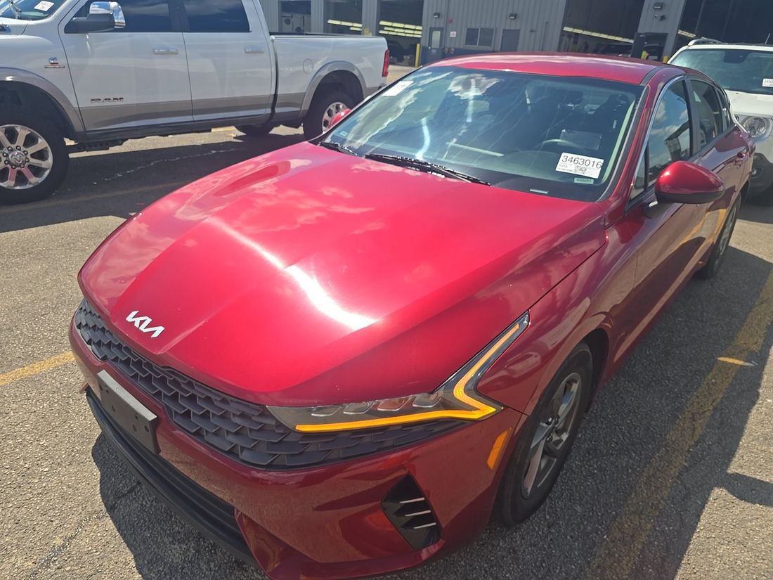 2022 KIA LXS