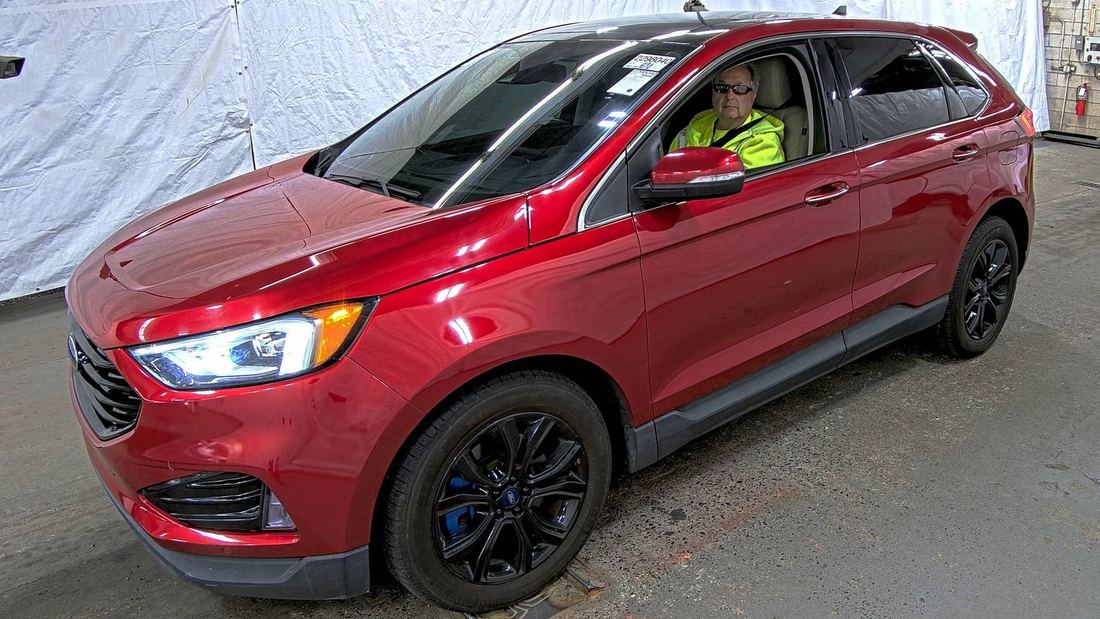 2021 FORD Titanium