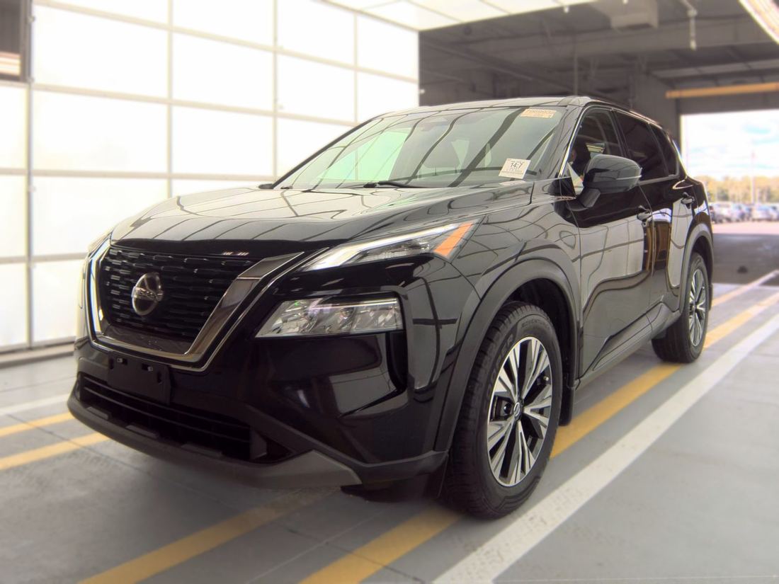 2021 NISSAN SV
