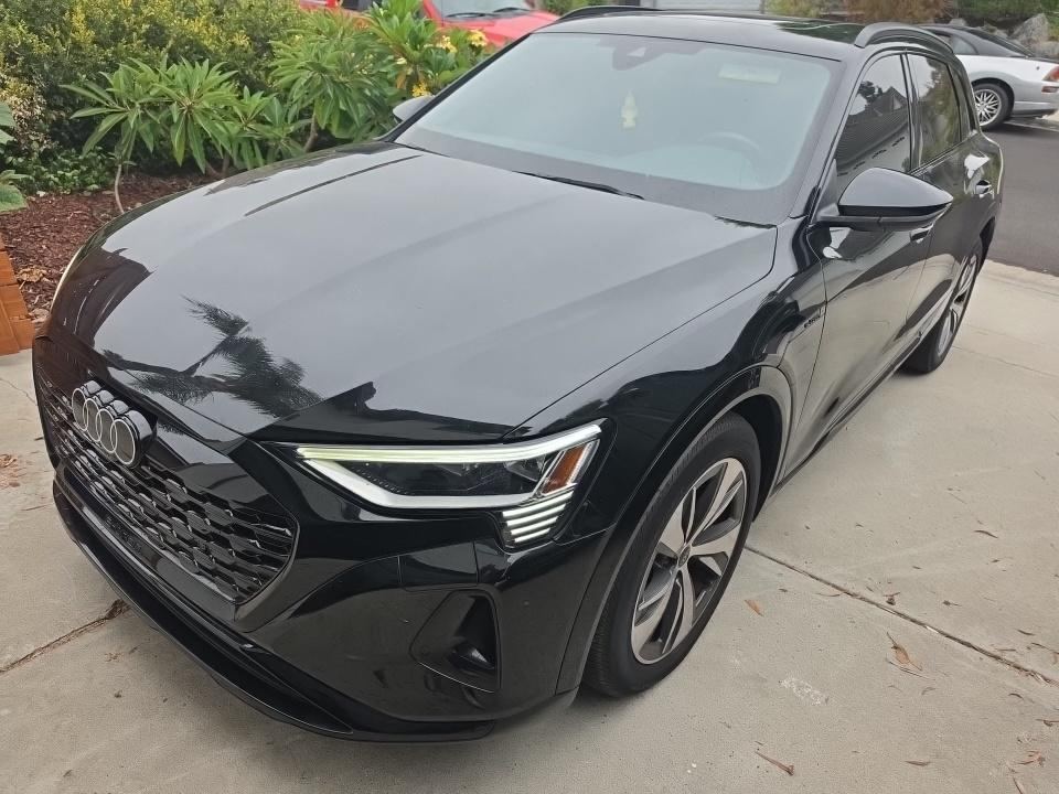 2024 Audi e-tron SUV
