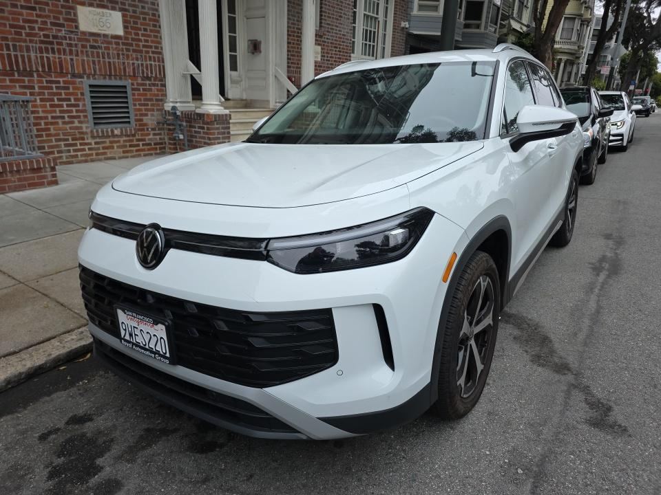 2025 Volkswagen SE