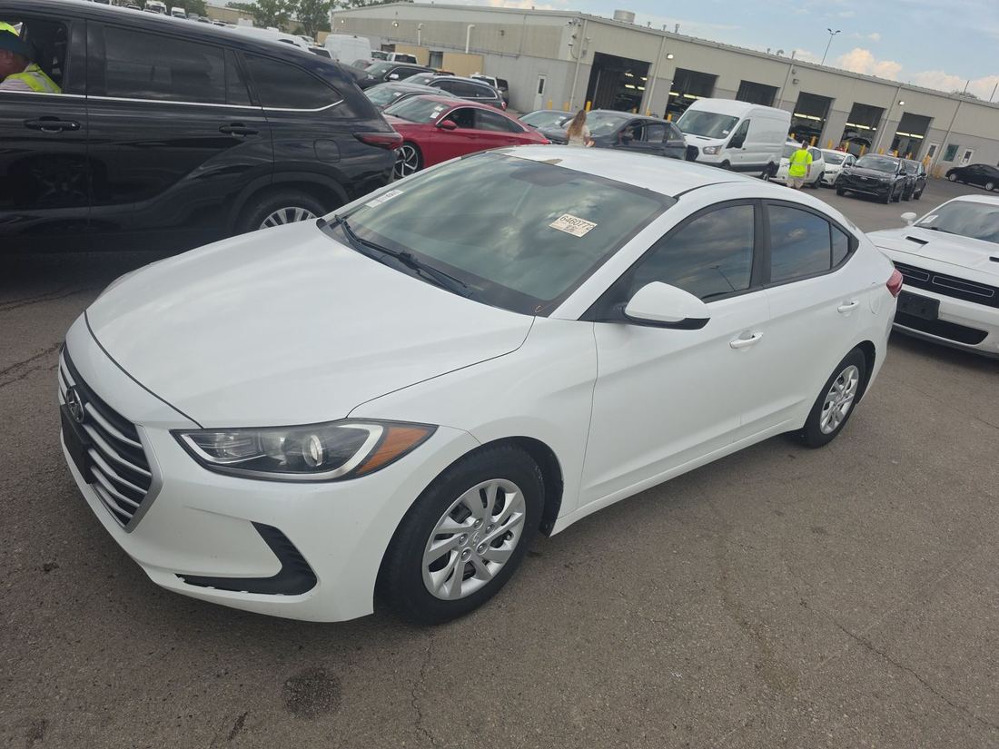 2018 Hyundai SE
