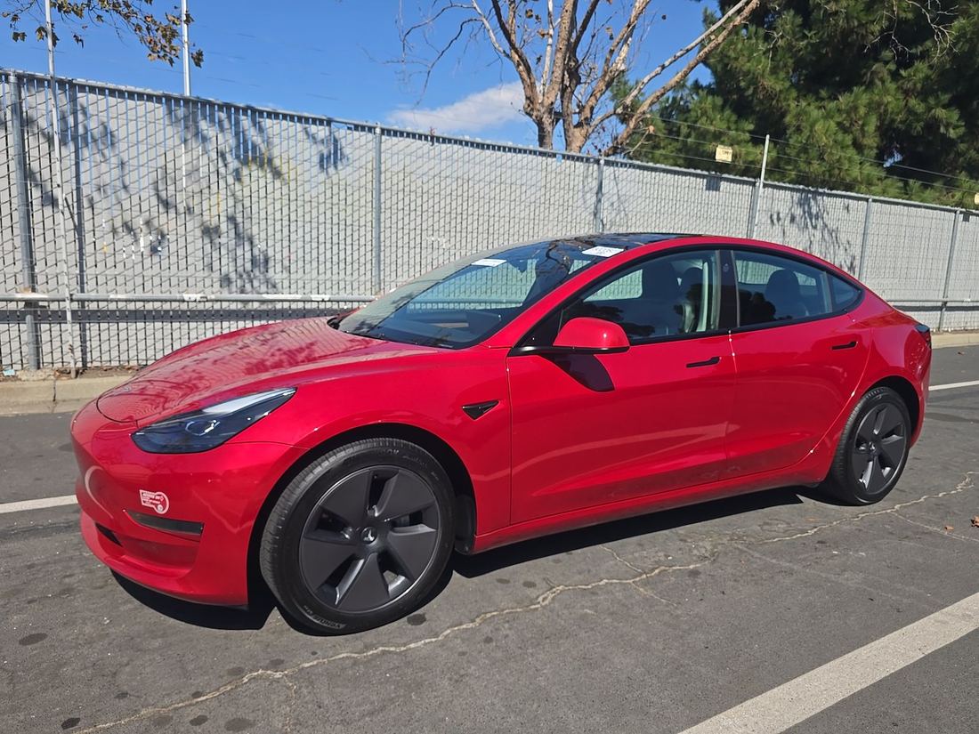 2023 TESLA Model 3
