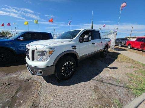 2017 Nissan Titan