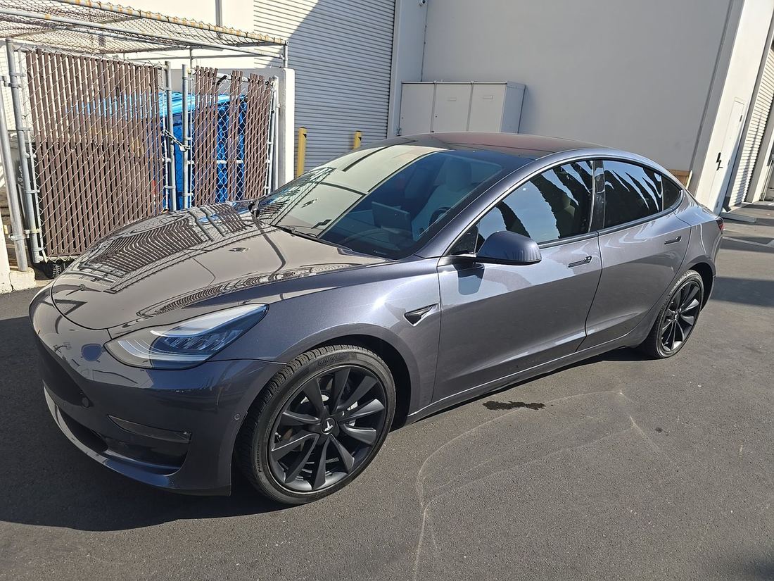 2018 TESLA Model 3