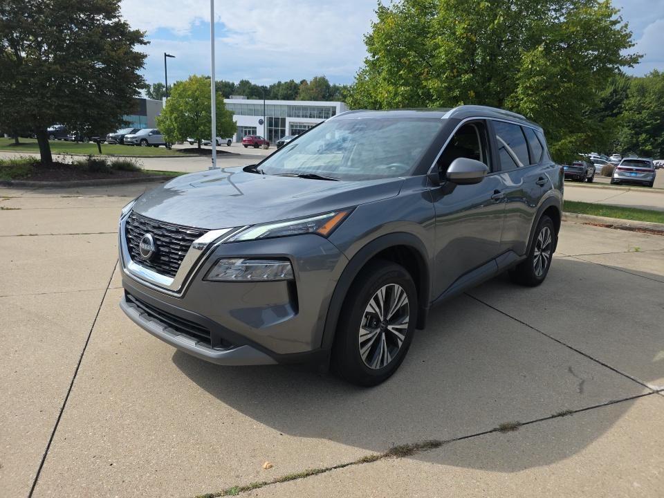 2023 Nissan SV