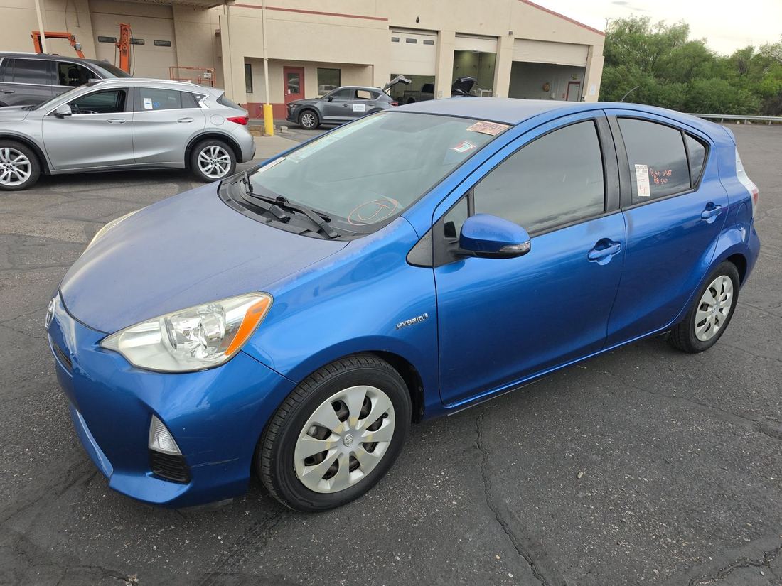 2012 TOYOTA NHP10L