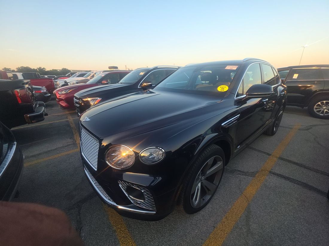 2021 BENTLEY V8