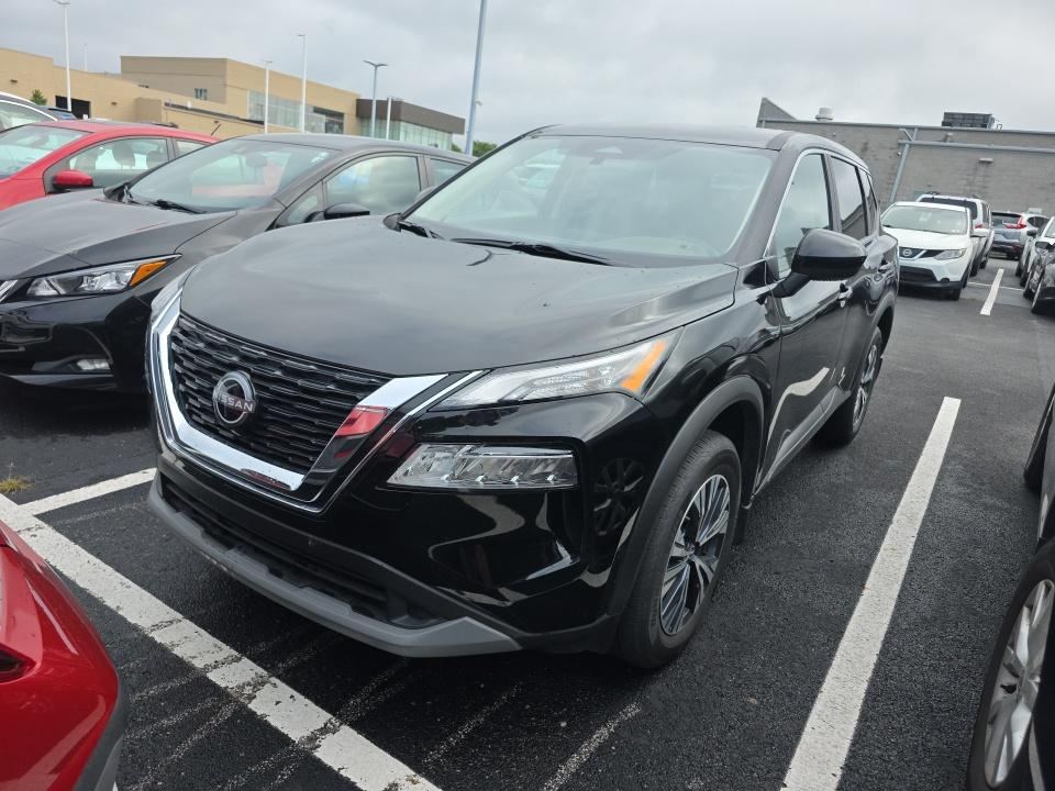 2023 Nissan SV