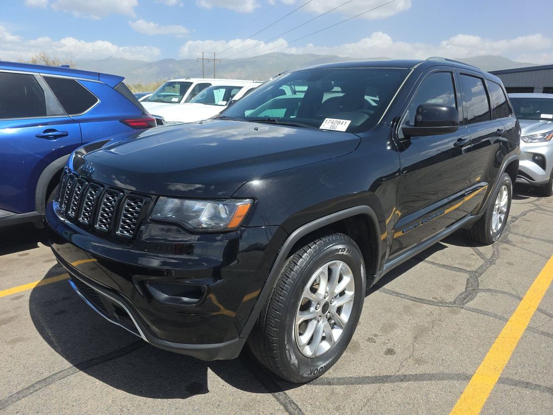 2019 Jeep Laredo