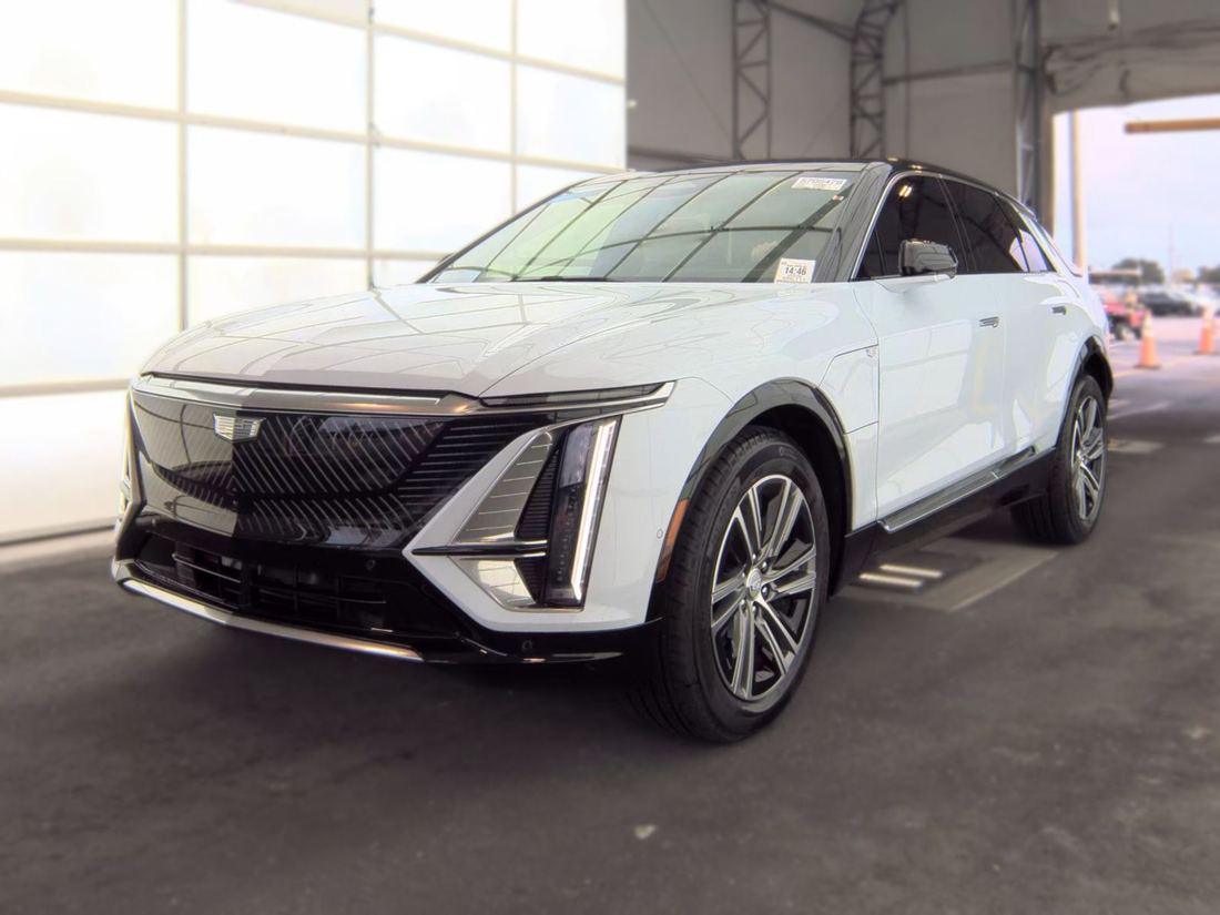 2026 CADILLAC Luxury