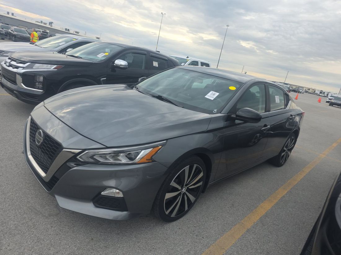 2019 NISSAN SR