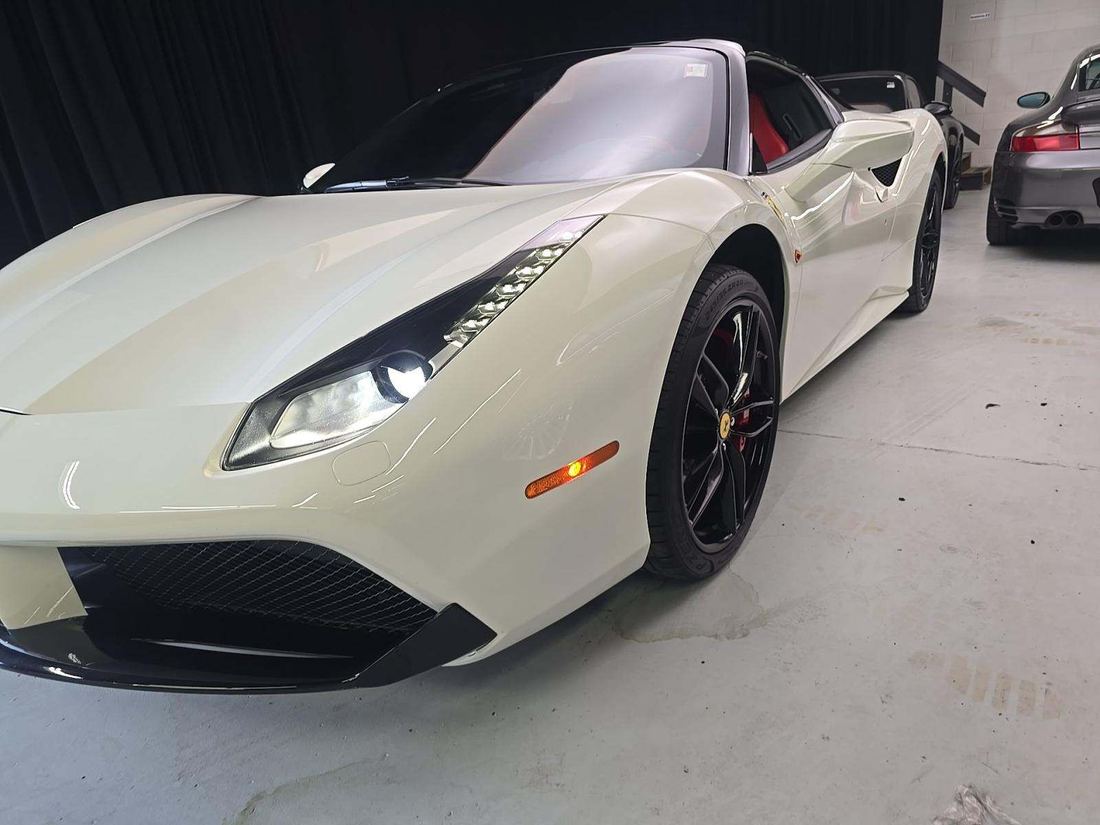 2017 FERRARI Spider