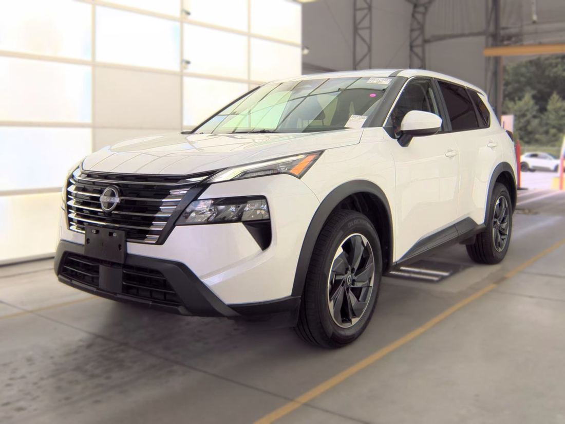 2025 Nissan SV