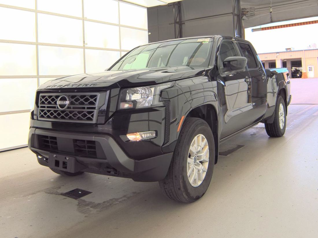2022 Nissan Crew Cab
