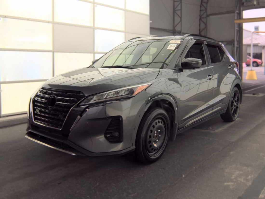2021 Nissan SR
