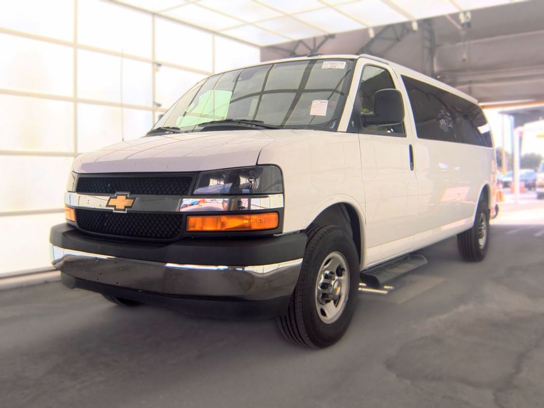 2025 Chevrolet 3500 Passenger