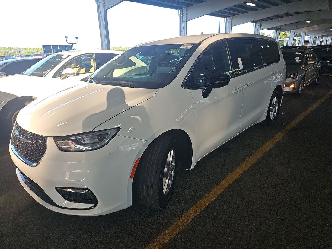 2025 Chrysler Select