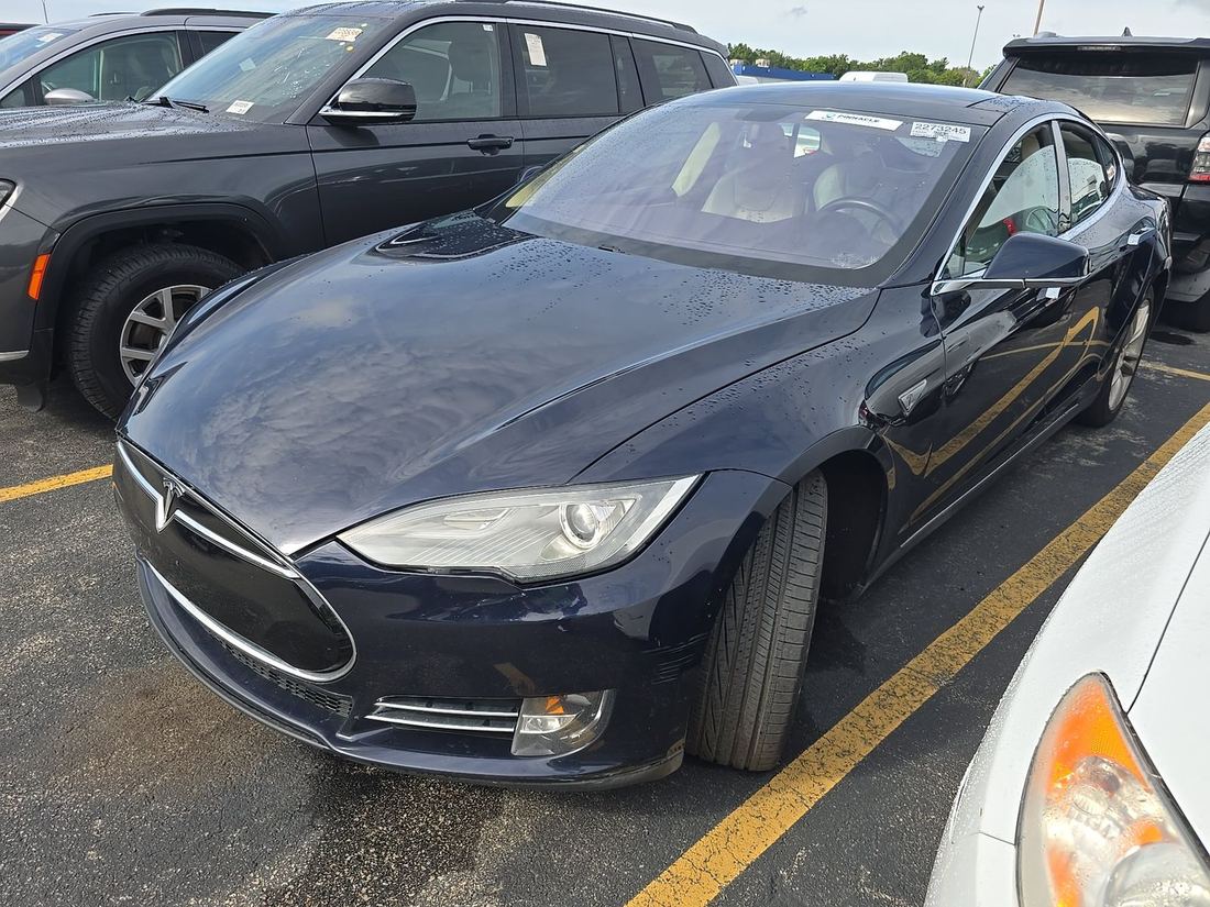 2013 Tesla w/DC Fast Charge