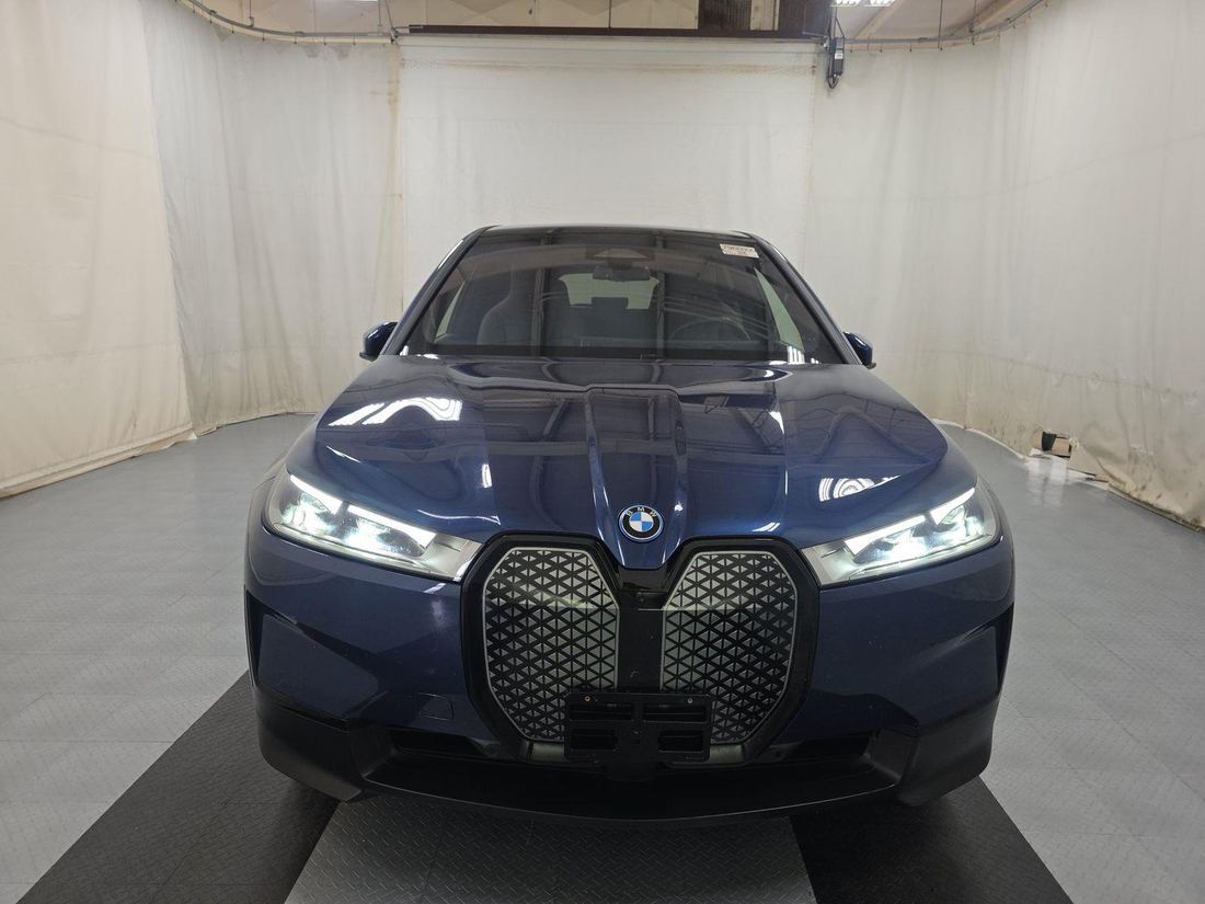 2025 BMW xDrive50