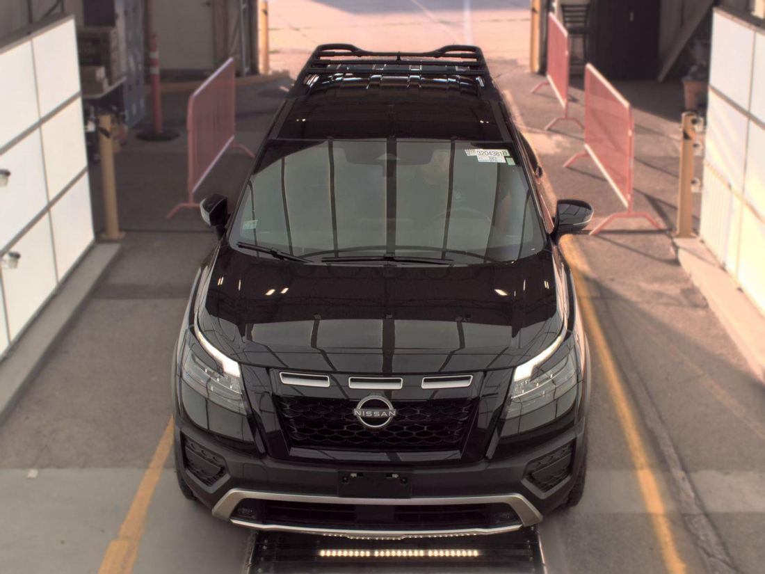 2025 Nissan SV