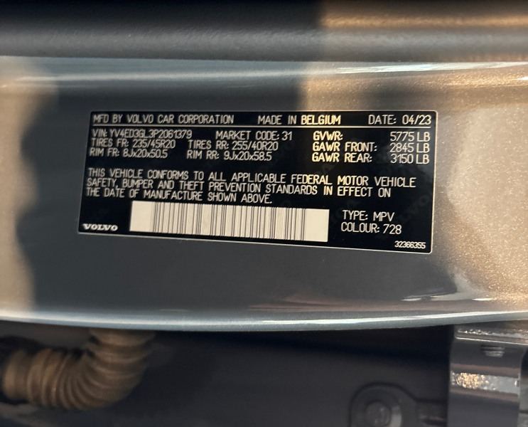 2023 Volvo Plus Dark